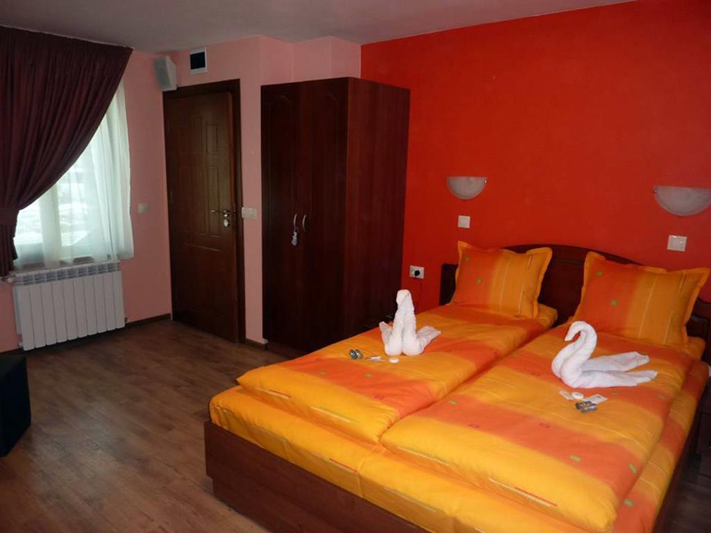 Guest House H Dzhogolanov Koprivshtitsa Bagian luar foto