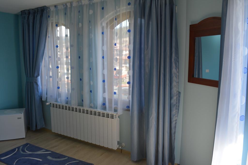 Guest House H Dzhogolanov Koprivshtitsa Bagian luar foto