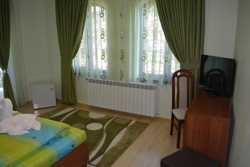 Guest House H Dzhogolanov Koprivshtitsa Bagian luar foto