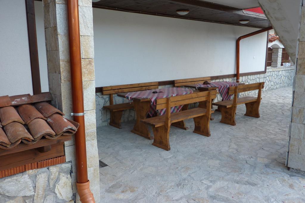 Guest House H Dzhogolanov Koprivshtitsa Bagian luar foto