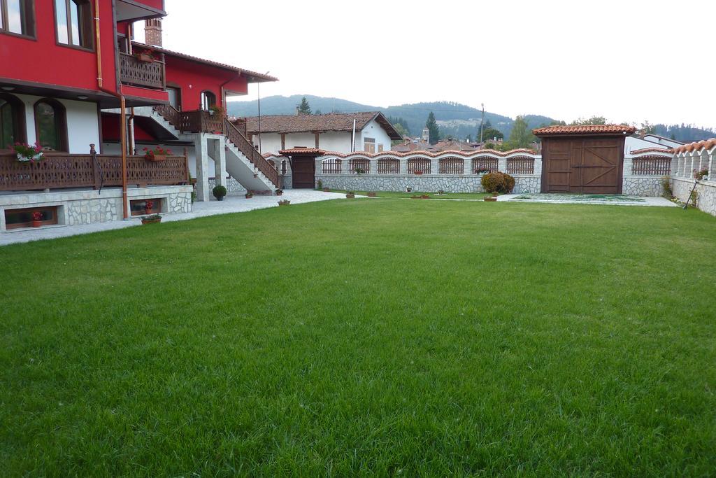 Guest House H Dzhogolanov Koprivshtitsa Bagian luar foto